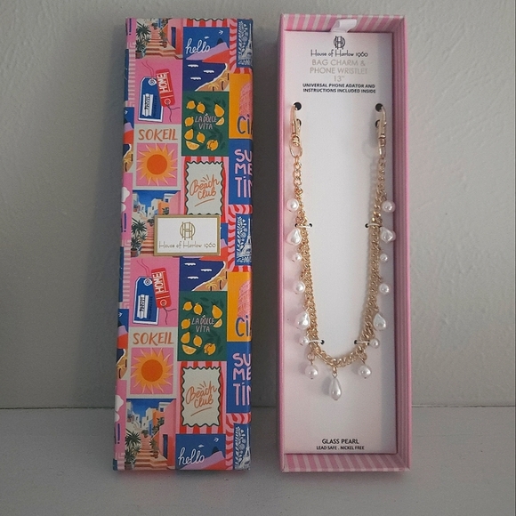 NWT House Of Harlow 1960 Phone Wristlet Chain - Picture 1 of 4